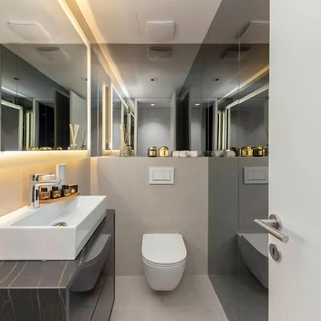 Skyline Luxury Jana * Любляна