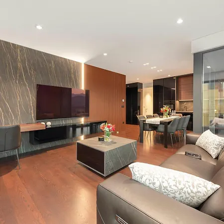 Апартаменты Skyline Luxury Jana