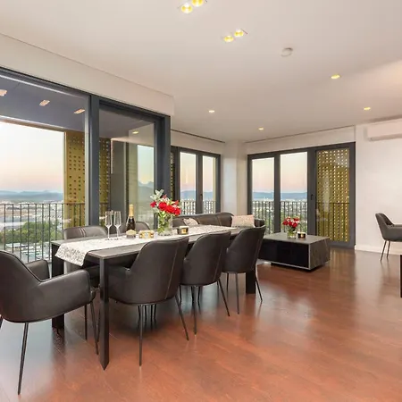 Skyline Luxury Jana